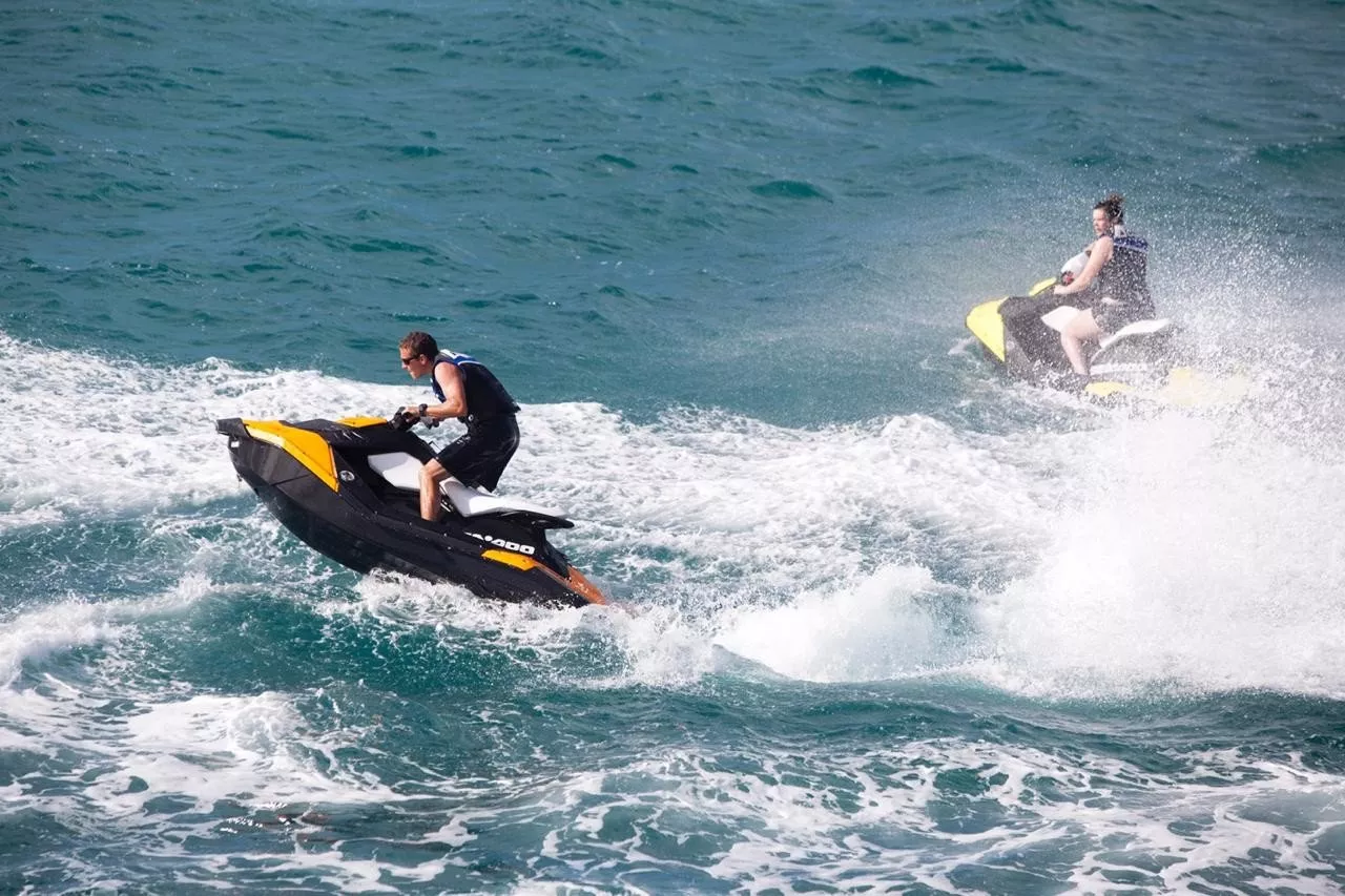 https://dev-api.arconyachts.com/storage/media/24970/conversions/647_0610228579-optimize.webp