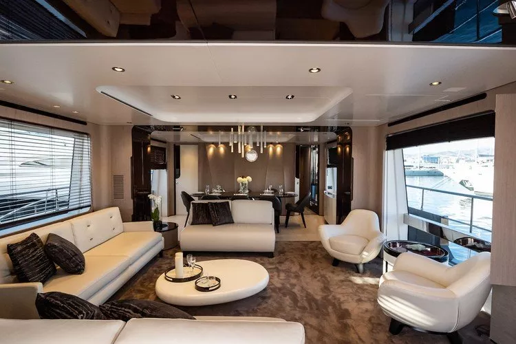 https://dev-api.arconyachts.com/storage/media/24996/conversions/646_8672760694-optimize.webp