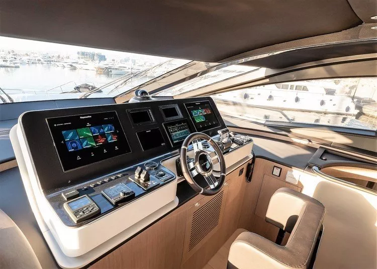 https://dev-api.arconyachts.com/storage/media/24998/conversions/646_4172109316-optimize.webp