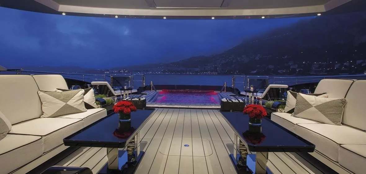 https://dev-api.arconyachts.com/storage/media/25023/conversions/514_1137510858-optimize.webp