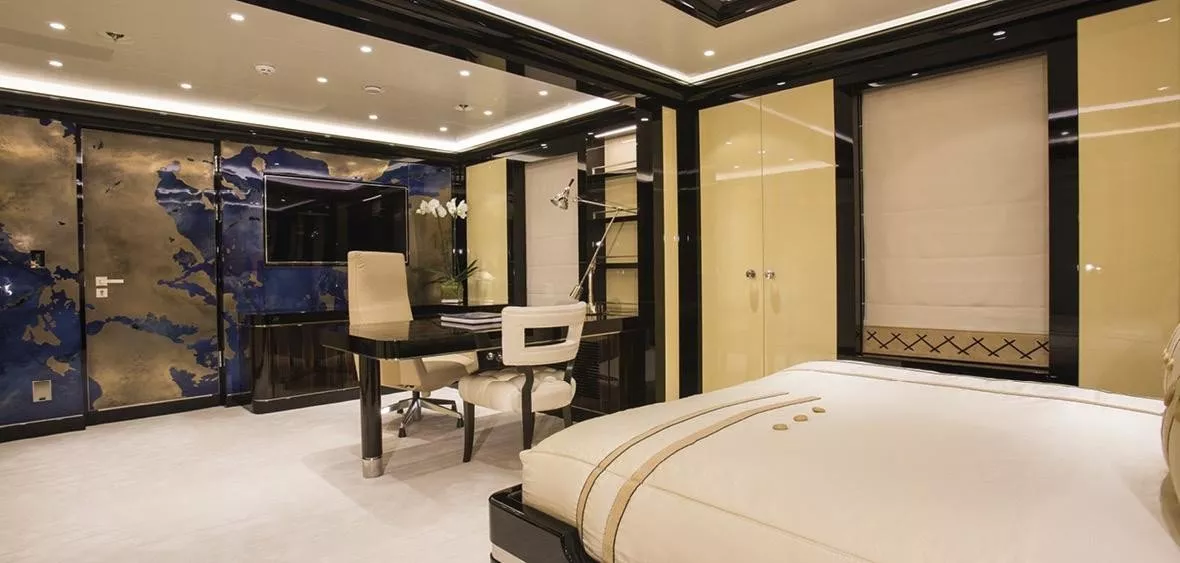 https://dev-api.arconyachts.com/storage/media/25028/conversions/514_3988189892-optimize.webp
