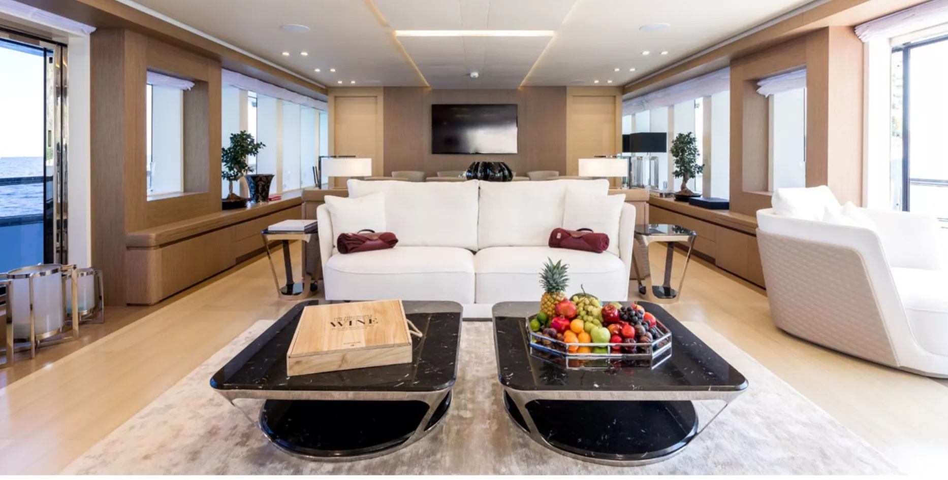 https://dev-api.arconyachts.com/storage/media/25226/conversions/163_3919585636-optimize.webp