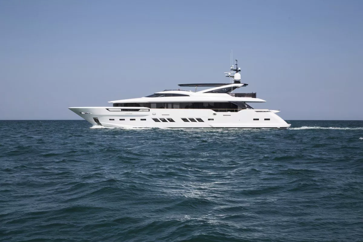 https://dev-api.arconyachts.com/storage/media/25255/conversions/157_0068043301-optimize.webp