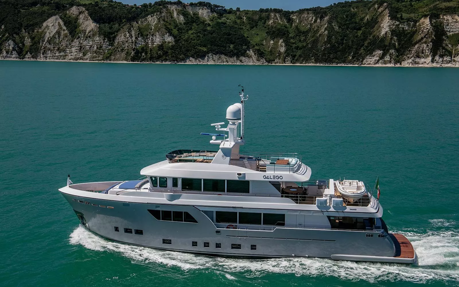 Cantiere Delle Marche Darwin 102