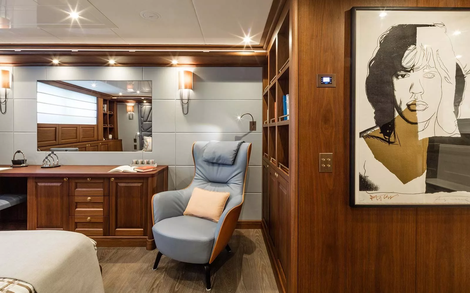 https://dev-api.arconyachts.com/storage/media/25263/conversions/450_9926710267-optimize.webp