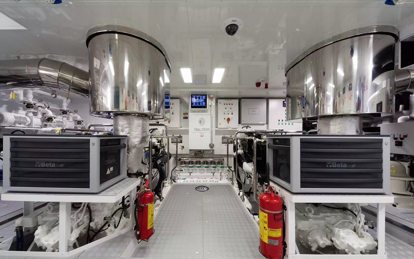 https://dev-api.arconyachts.com/storage/media/25269/conversions/450_7042923807-optimize.webp