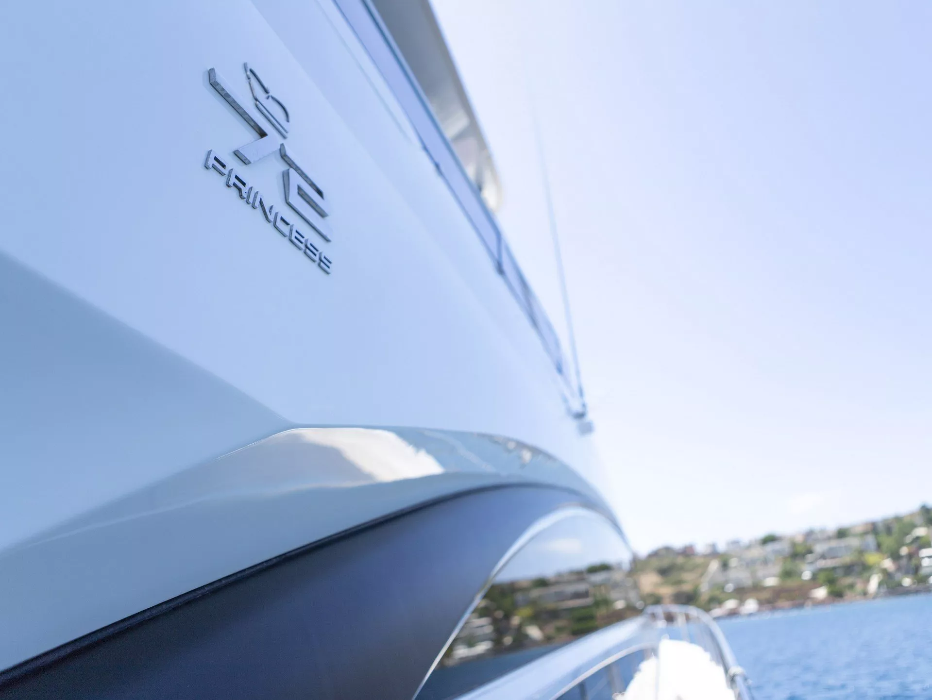 https://dev-api.arconyachts.com/storage/media/25350/conversions/623_0691678694-optimize.webp