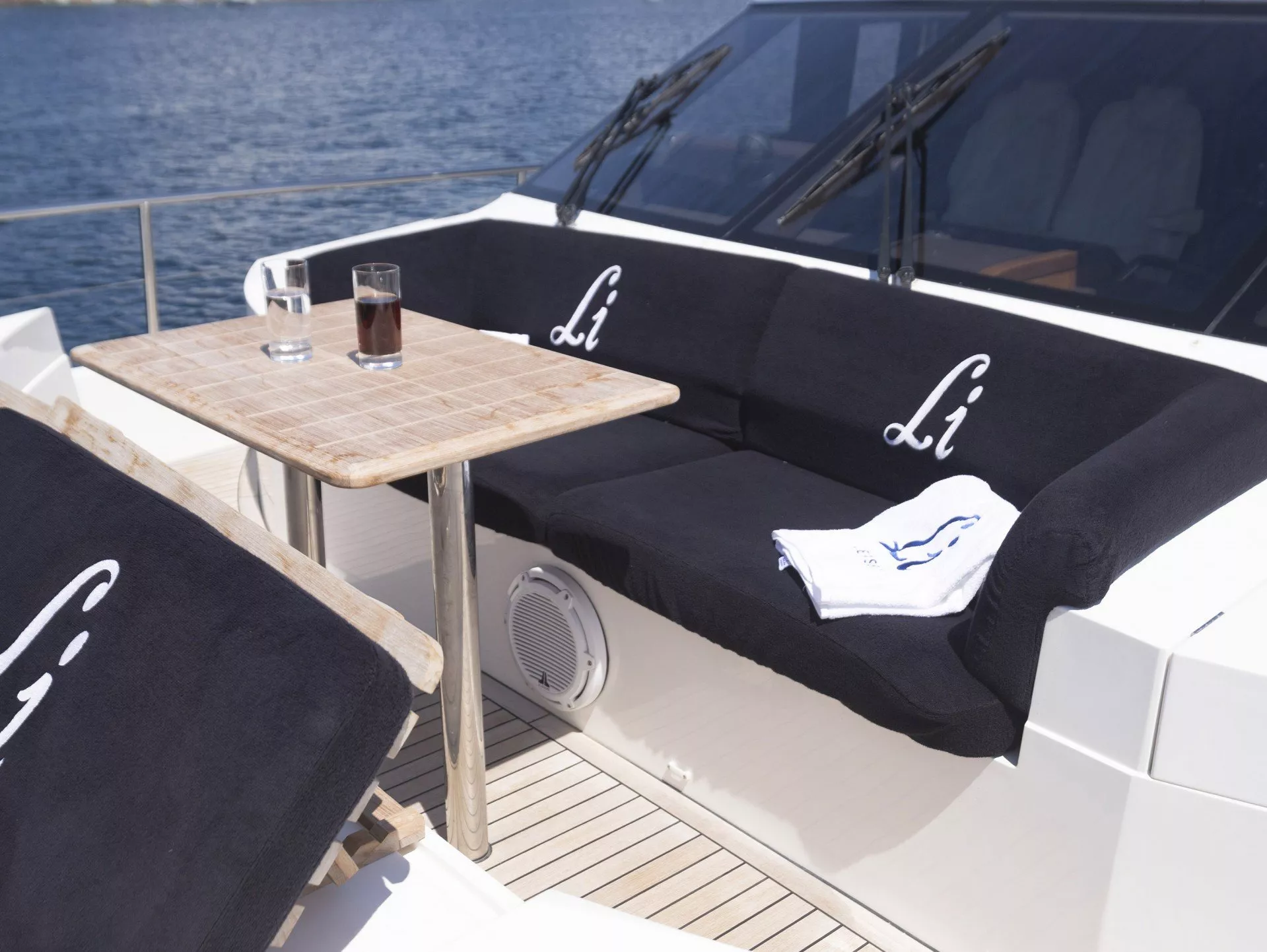 https://dev-api.arconyachts.com/storage/media/25364/conversions/623_8206262761-optimize.webp