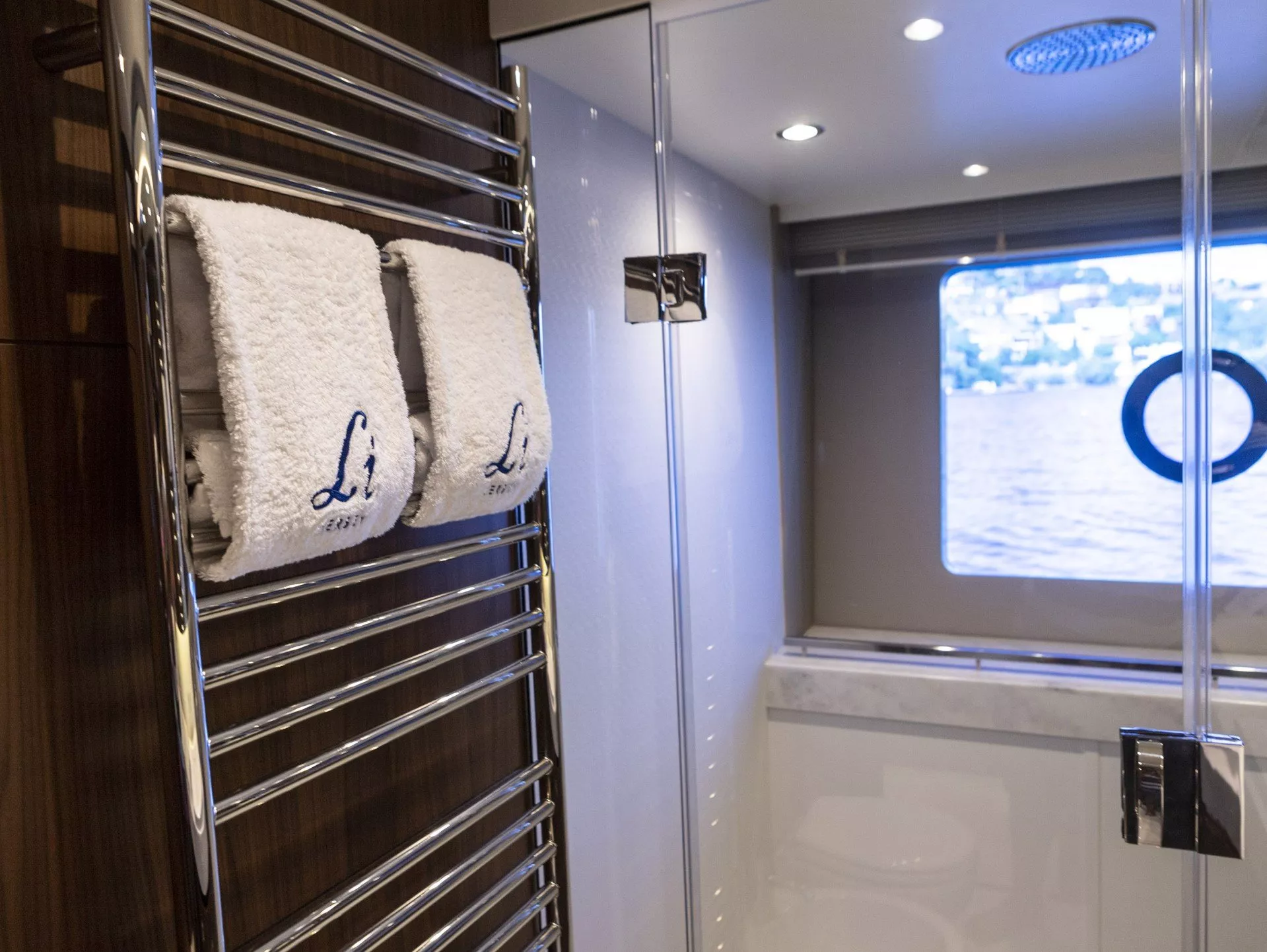 https://dev-api.arconyachts.com/storage/media/25375/conversions/623_9588659509-optimize.webp
