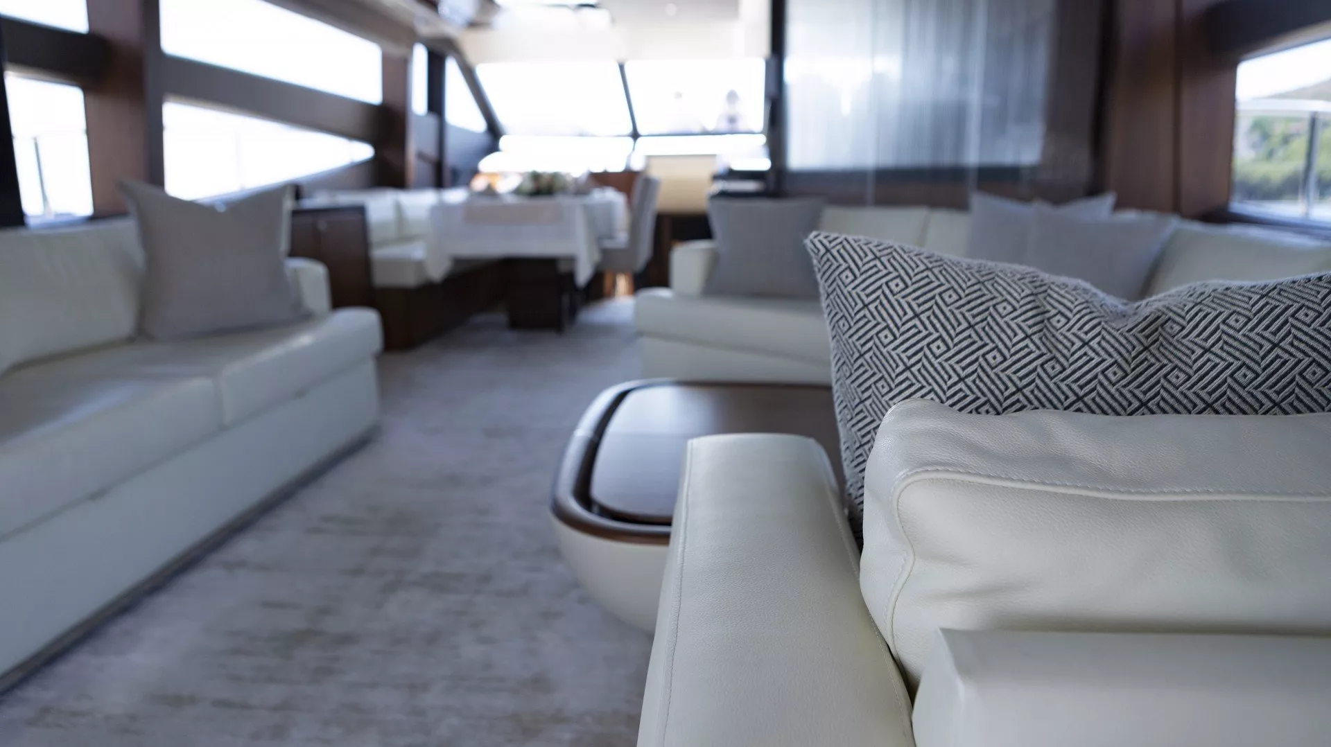 https://dev-api.arconyachts.com/storage/media/25400/conversions/623_3972481062-optimize.webp