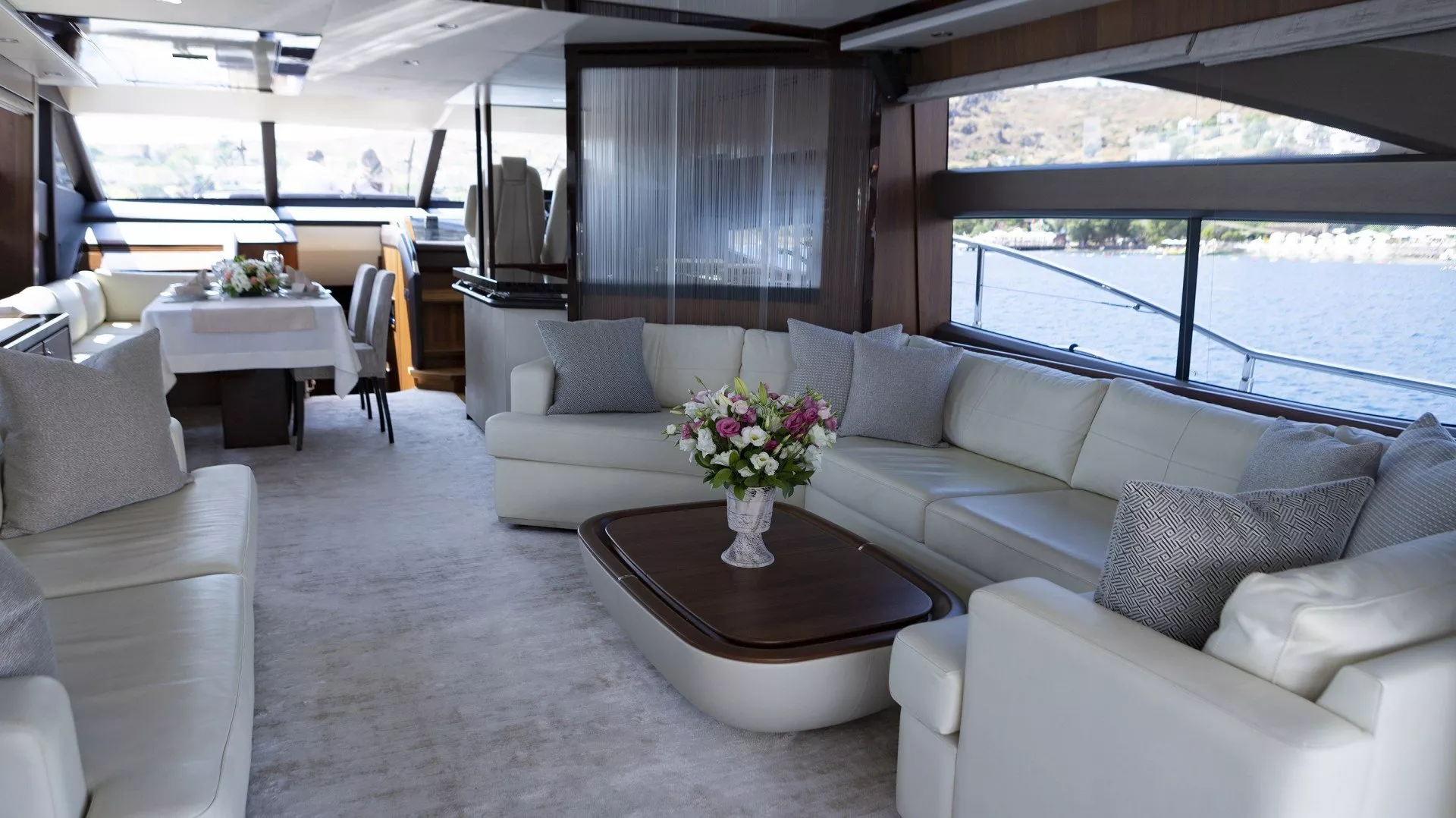 https://dev-api.arconyachts.com/storage/media/25401/conversions/623_6227260863-optimize.webp