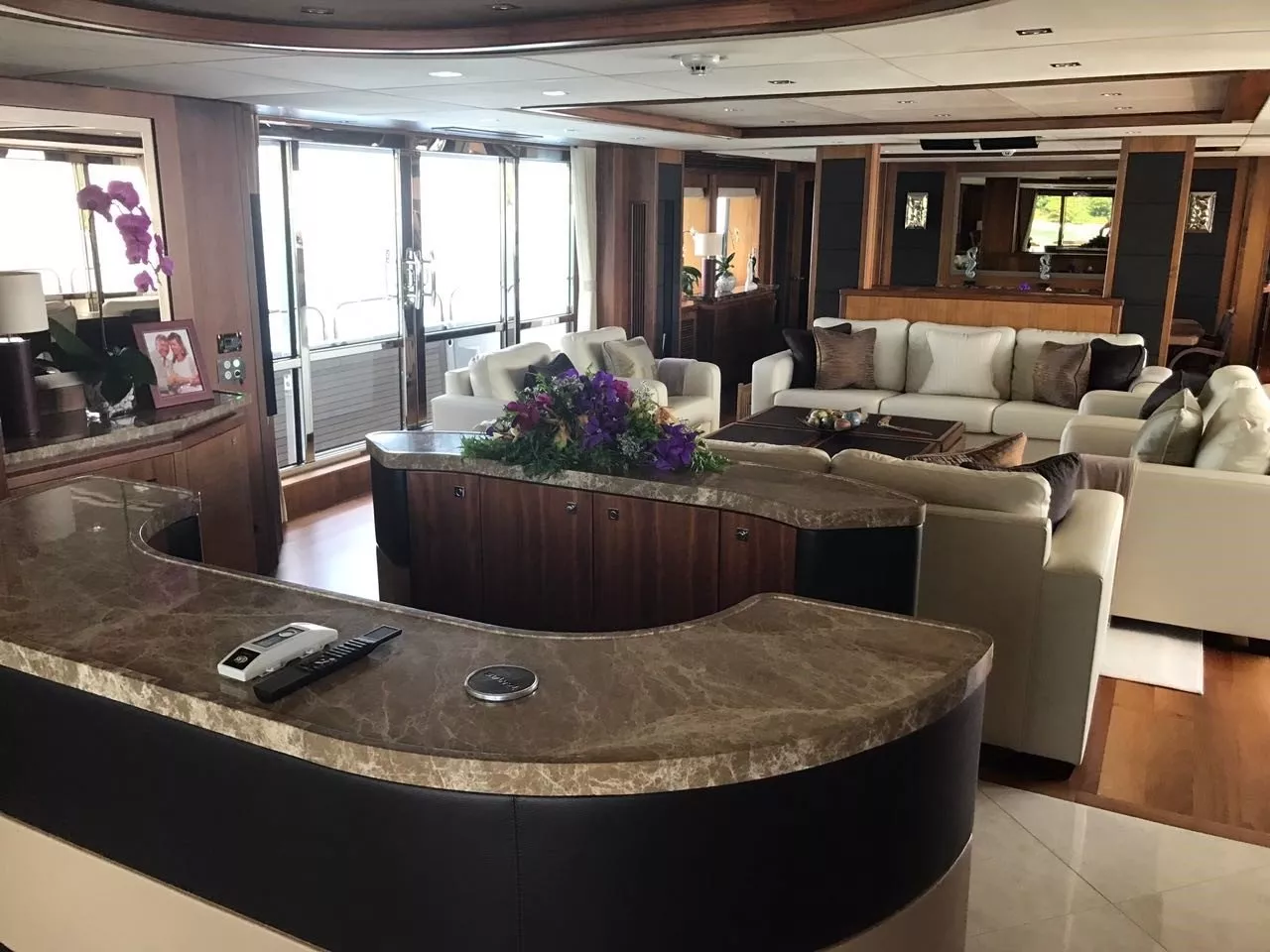 https://dev-api.arconyachts.com/storage/media/25420/conversions/620_7742739327-optimize.webp