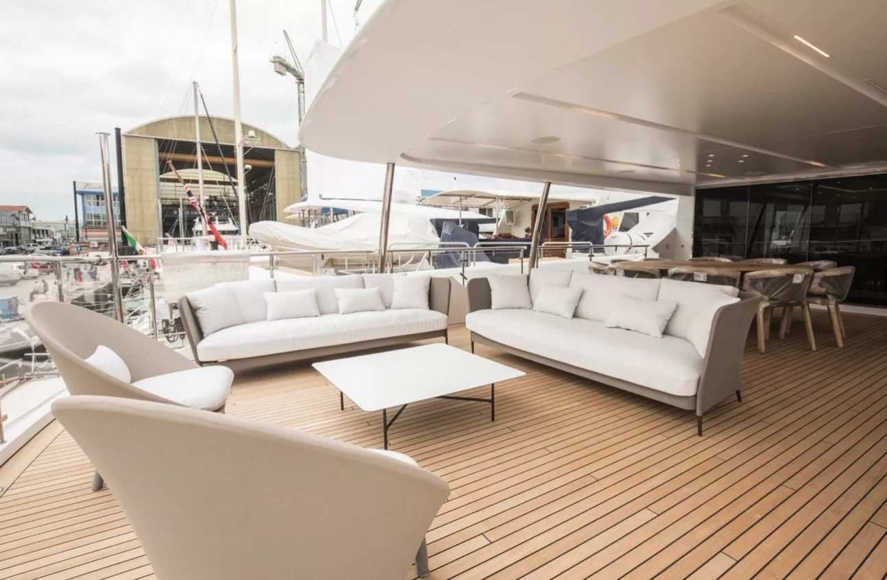 https://dev-api.arconyachts.com/storage/media/25463/conversions/597_5116094840-optimize.webp