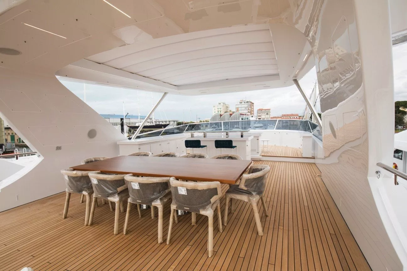 https://dev-api.arconyachts.com/storage/media/25464/conversions/597_8780934483-optimize.webp