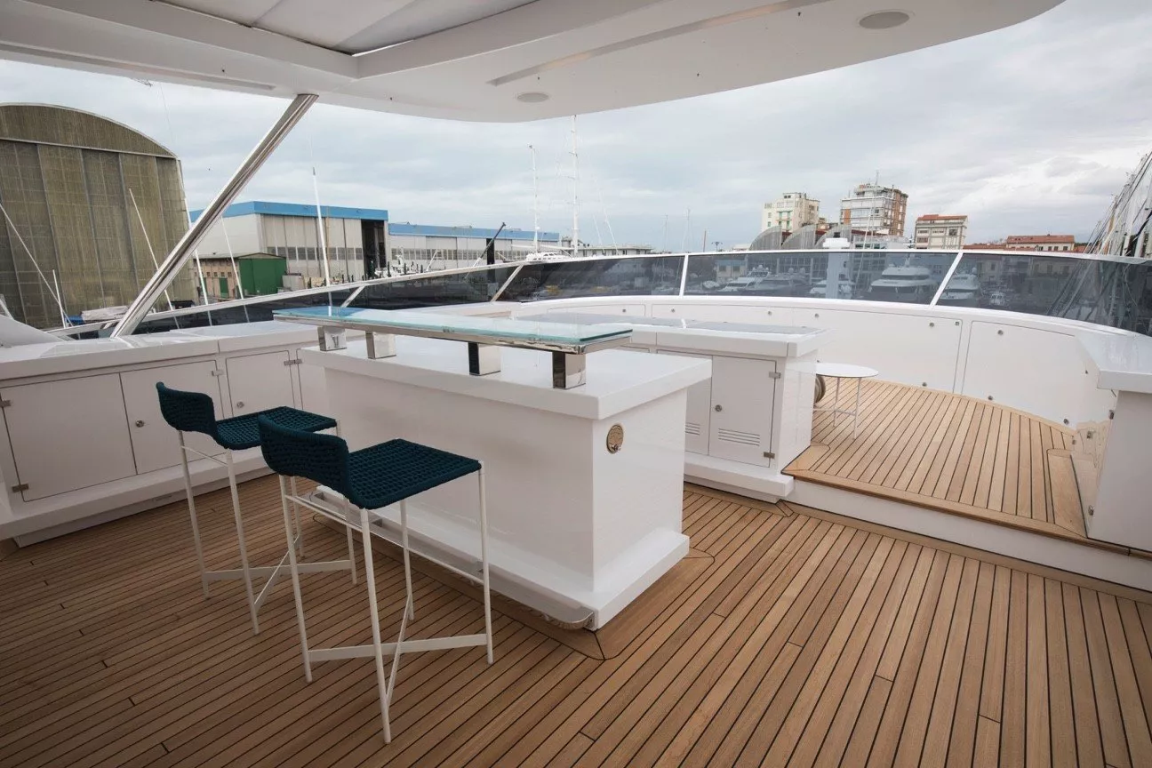 https://dev-api.arconyachts.com/storage/media/25465/conversions/597_4006793537-optimize.webp