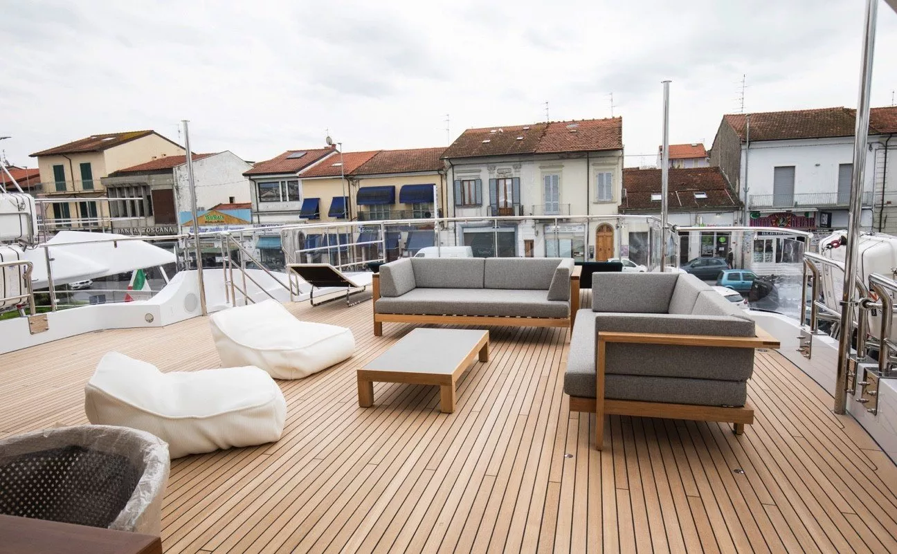 https://dev-api.arconyachts.com/storage/media/25467/conversions/597_7775802345-optimize.webp