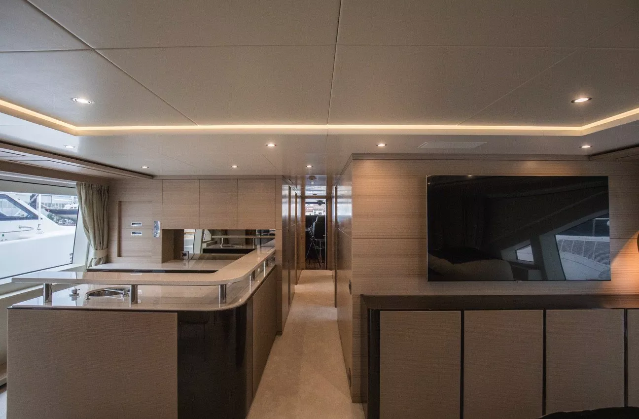 https://dev-api.arconyachts.com/storage/media/25477/conversions/597_5892244005-optimize.webp
