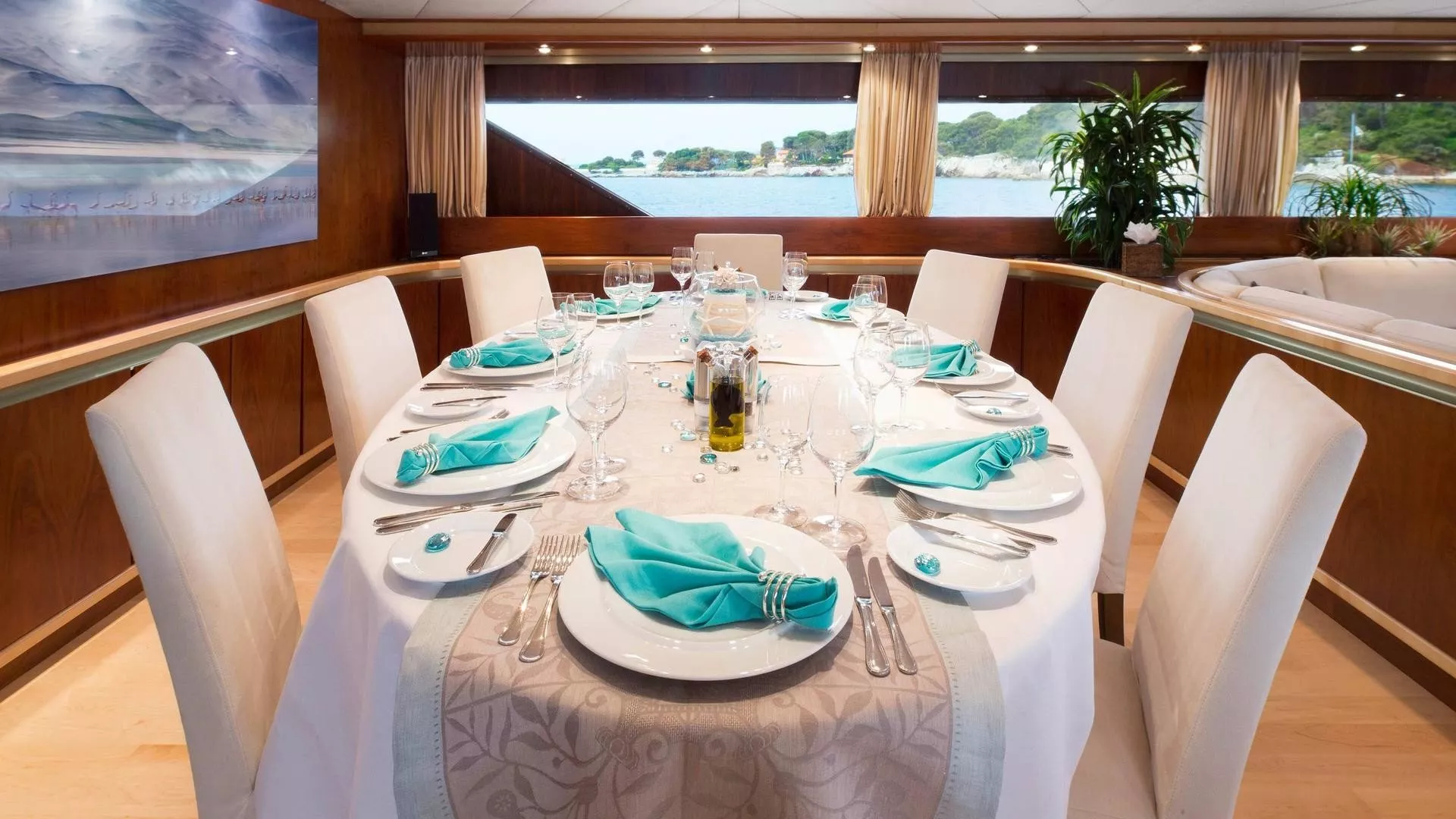 https://dev-api.arconyachts.com/storage/media/25672/conversions/609_0087963773-optimize.webp