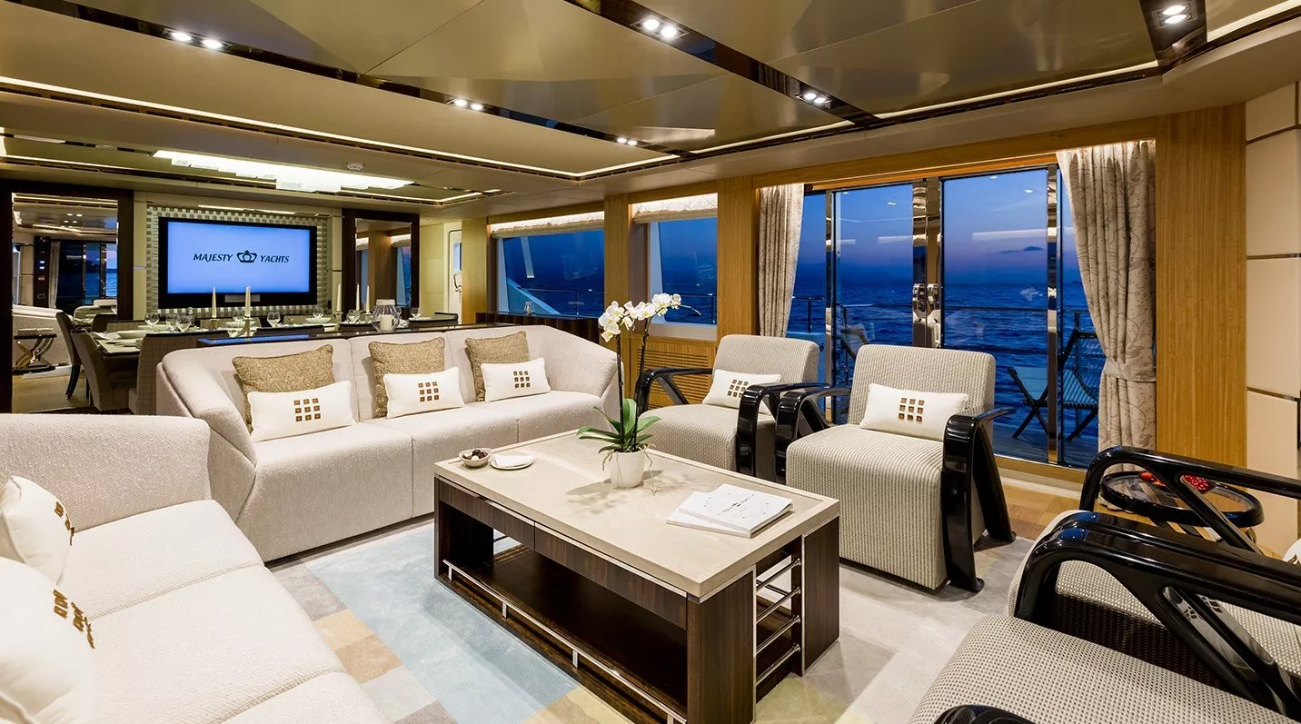 https://dev-api.arconyachts.com/storage/media/25874/conversions/593_0440536025-optimize.webp