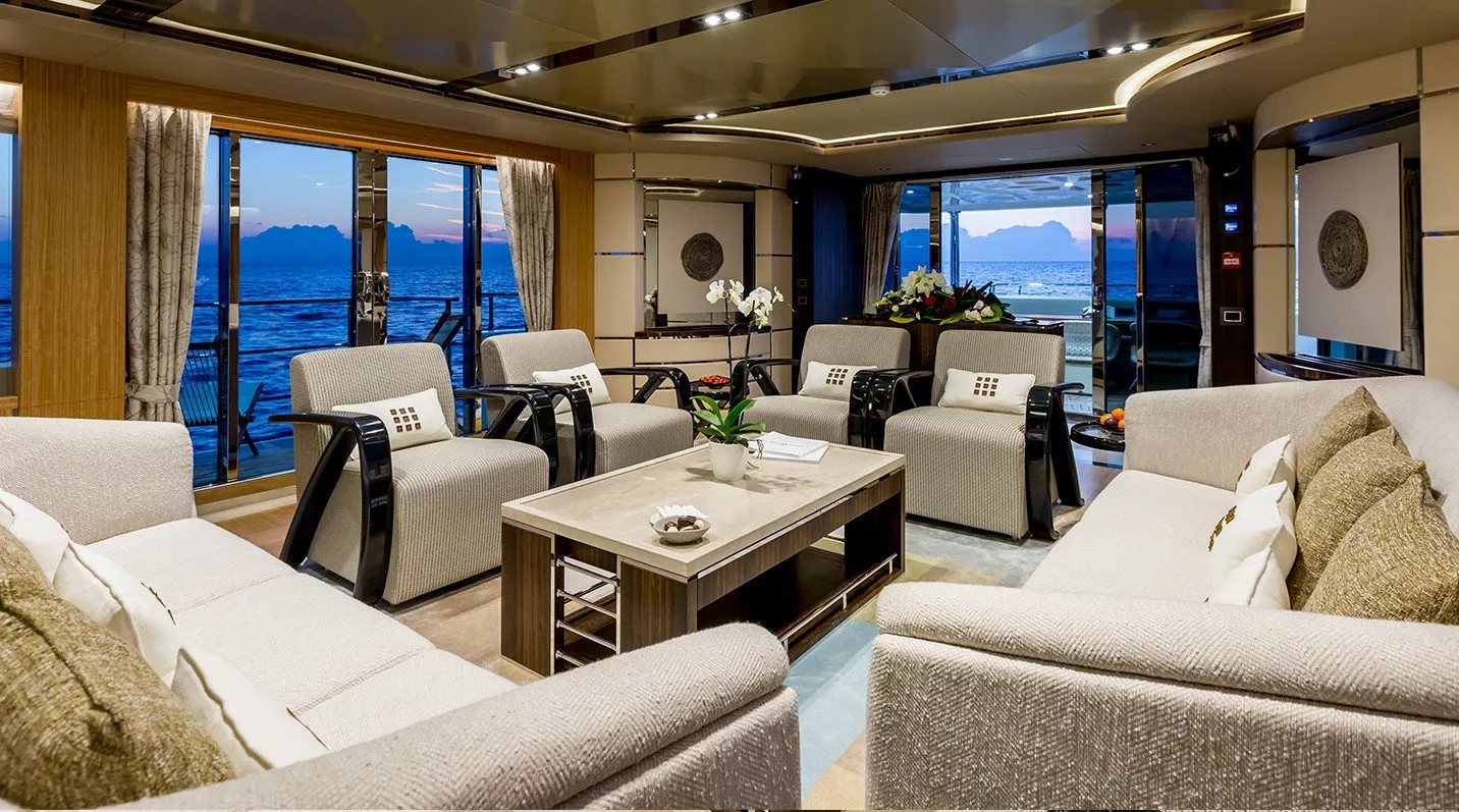 https://dev-api.arconyachts.com/storage/media/25875/conversions/593_5211027966-optimize.webp