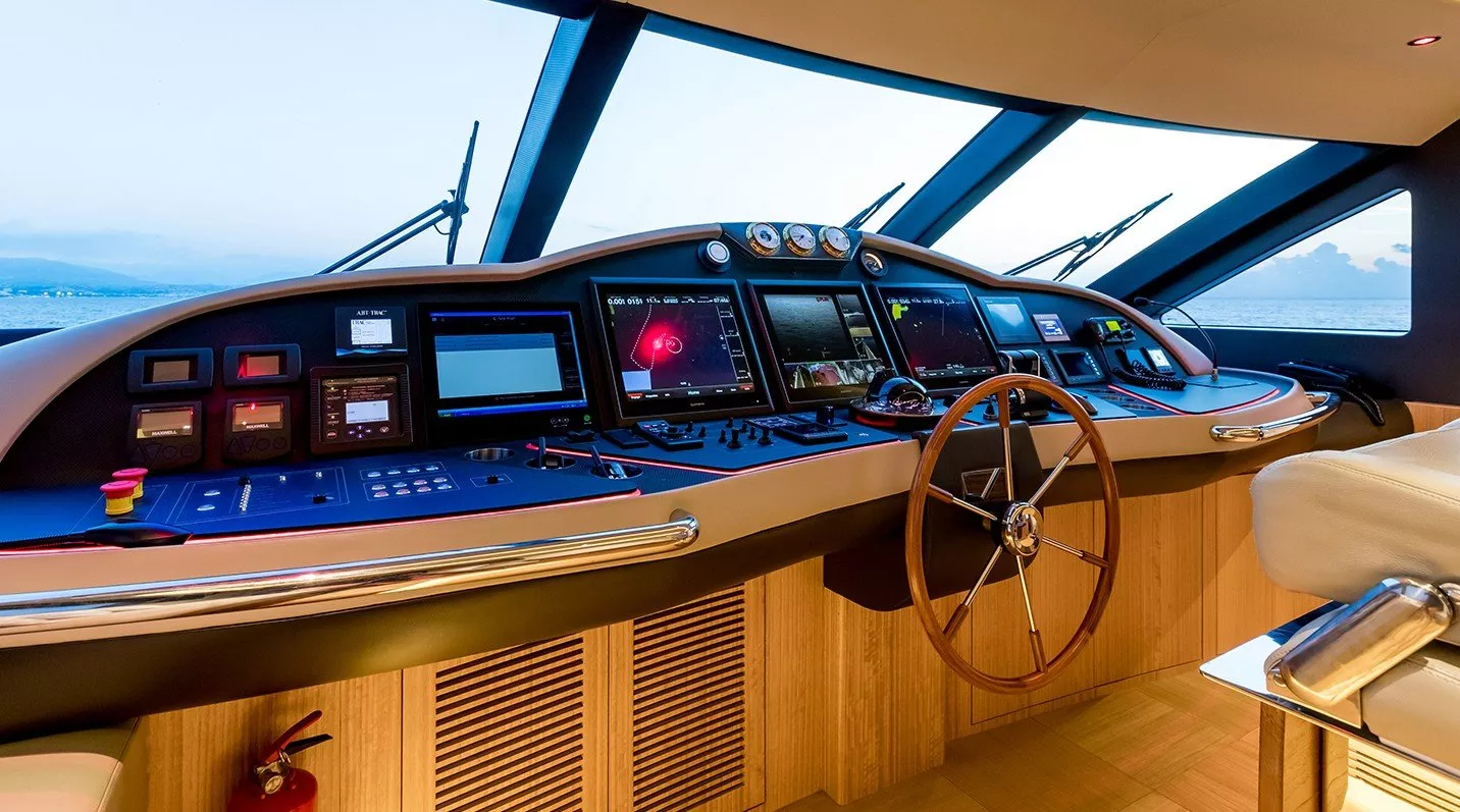 https://dev-api.arconyachts.com/storage/media/25892/conversions/593_8725605299-optimize.webp