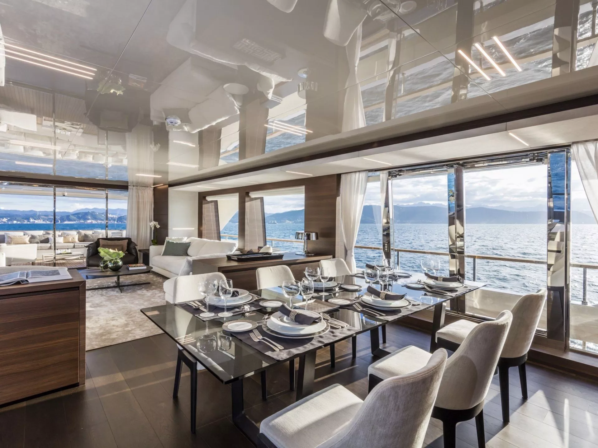https://dev-api.arconyachts.com/storage/media/25901/conversions/587_8504182283-optimize.webp