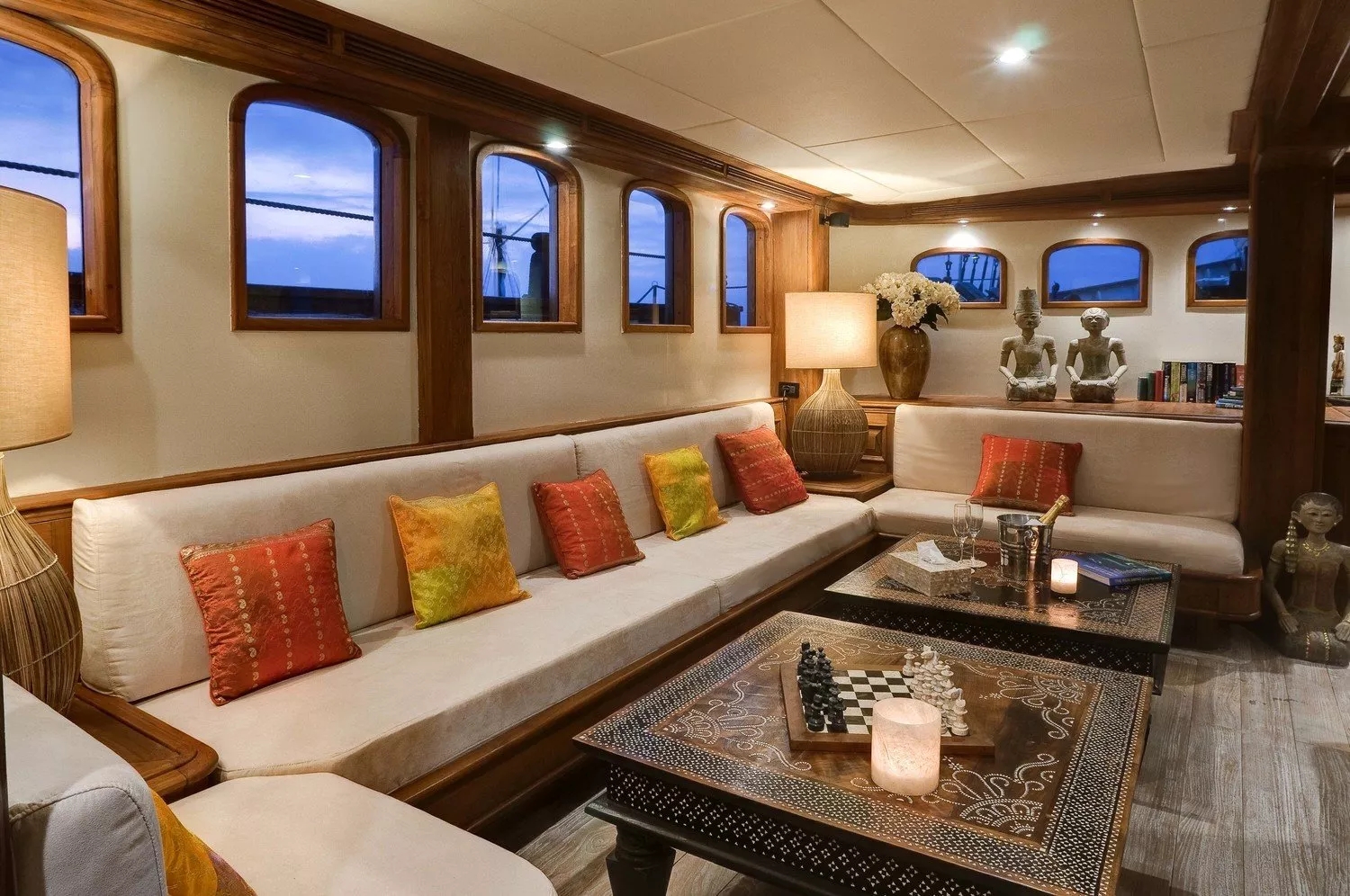 https://dev-api.arconyachts.com/storage/media/26139/conversions/426_8643016164-optimize.webp