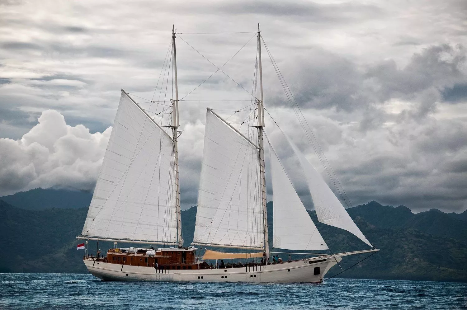 https://dev-api.arconyachts.com/storage/media/26143/conversions/426_3261038479-optimize.webp