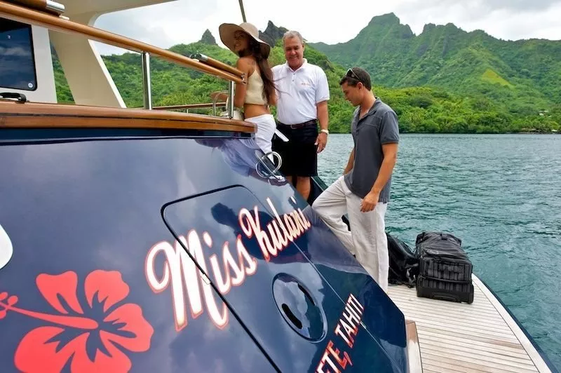 https://dev-api.arconyachts.com/storage/media/26269/conversions/574_3374226054-optimize.webp