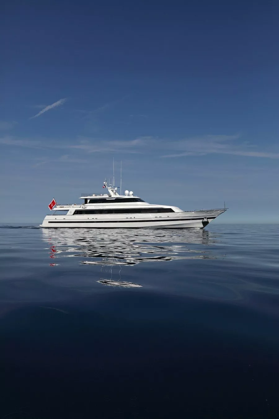 https://dev-api.arconyachts.com/storage/media/26306/conversions/110_2904030194-optimize.webp