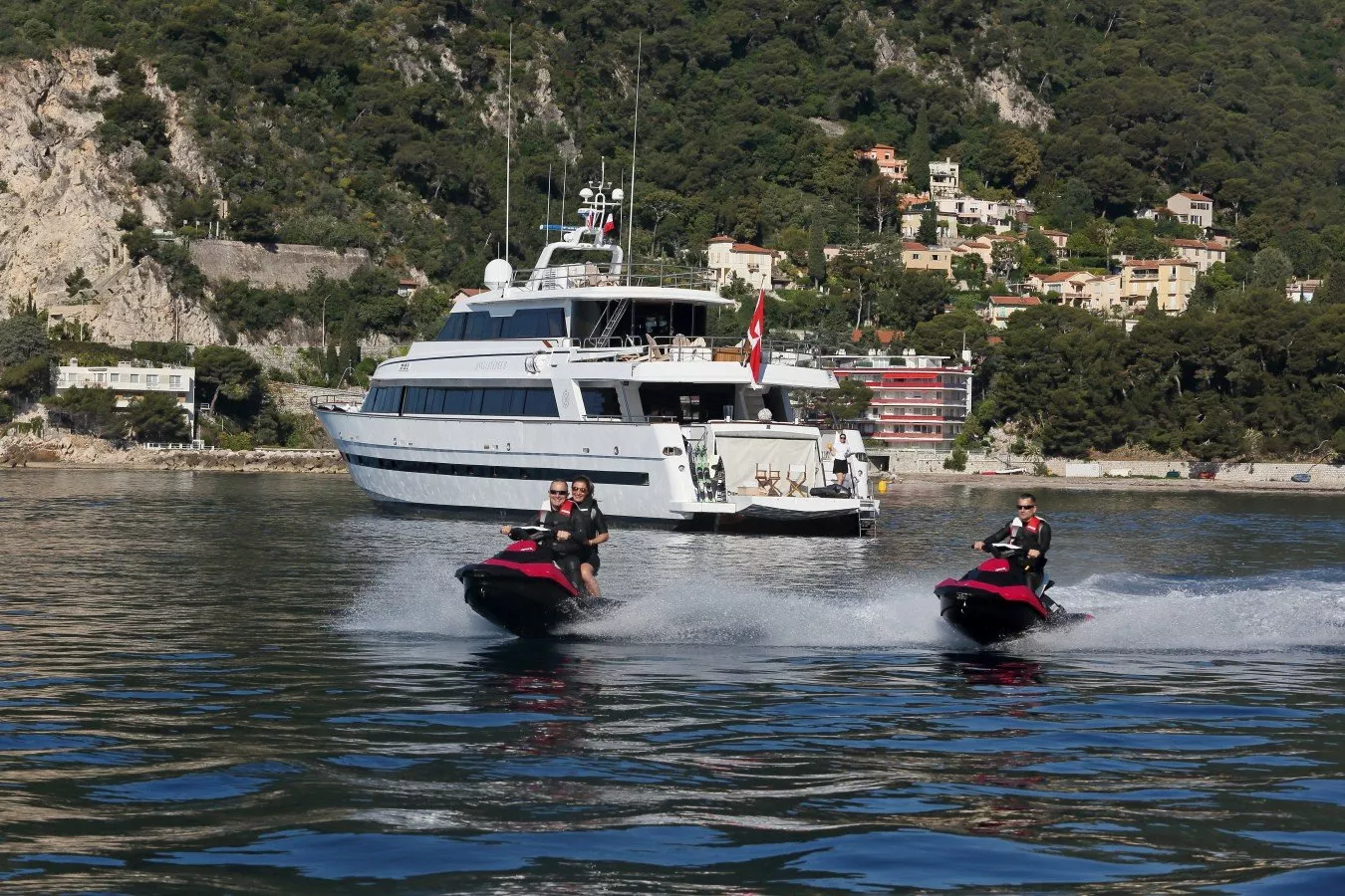 https://dev-api.arconyachts.com/storage/media/26307/conversions/110_1001594148-optimize.webp