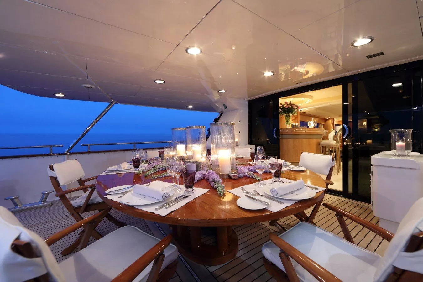 https://dev-api.arconyachts.com/storage/media/26315/conversions/110_2202064529-optimize.webp