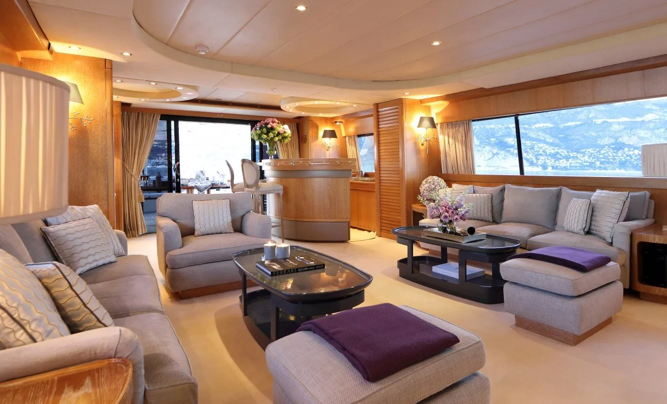 https://dev-api.arconyachts.com/storage/media/26318/conversions/110_4361075747-optimize.webp