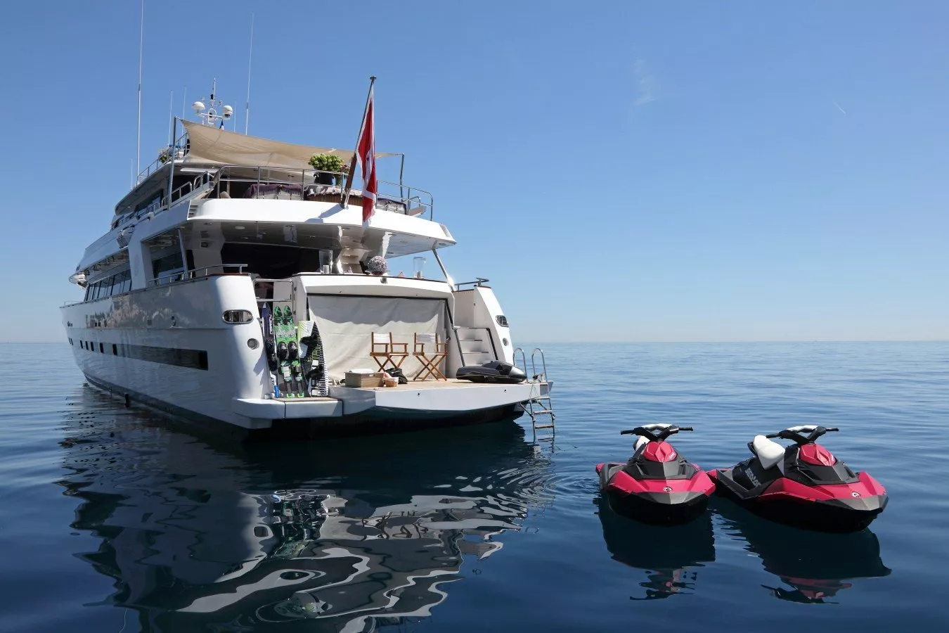 https://dev-api.arconyachts.com/storage/media/26322/conversions/110_8039036364-optimize.webp