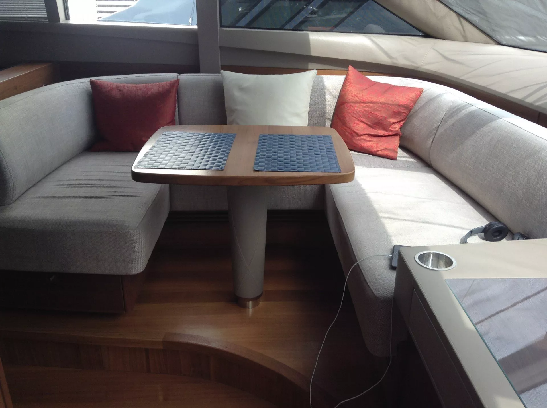 https://dev-api.arconyachts.com/storage/media/26378/conversions/569_7376760742-optimize.webp