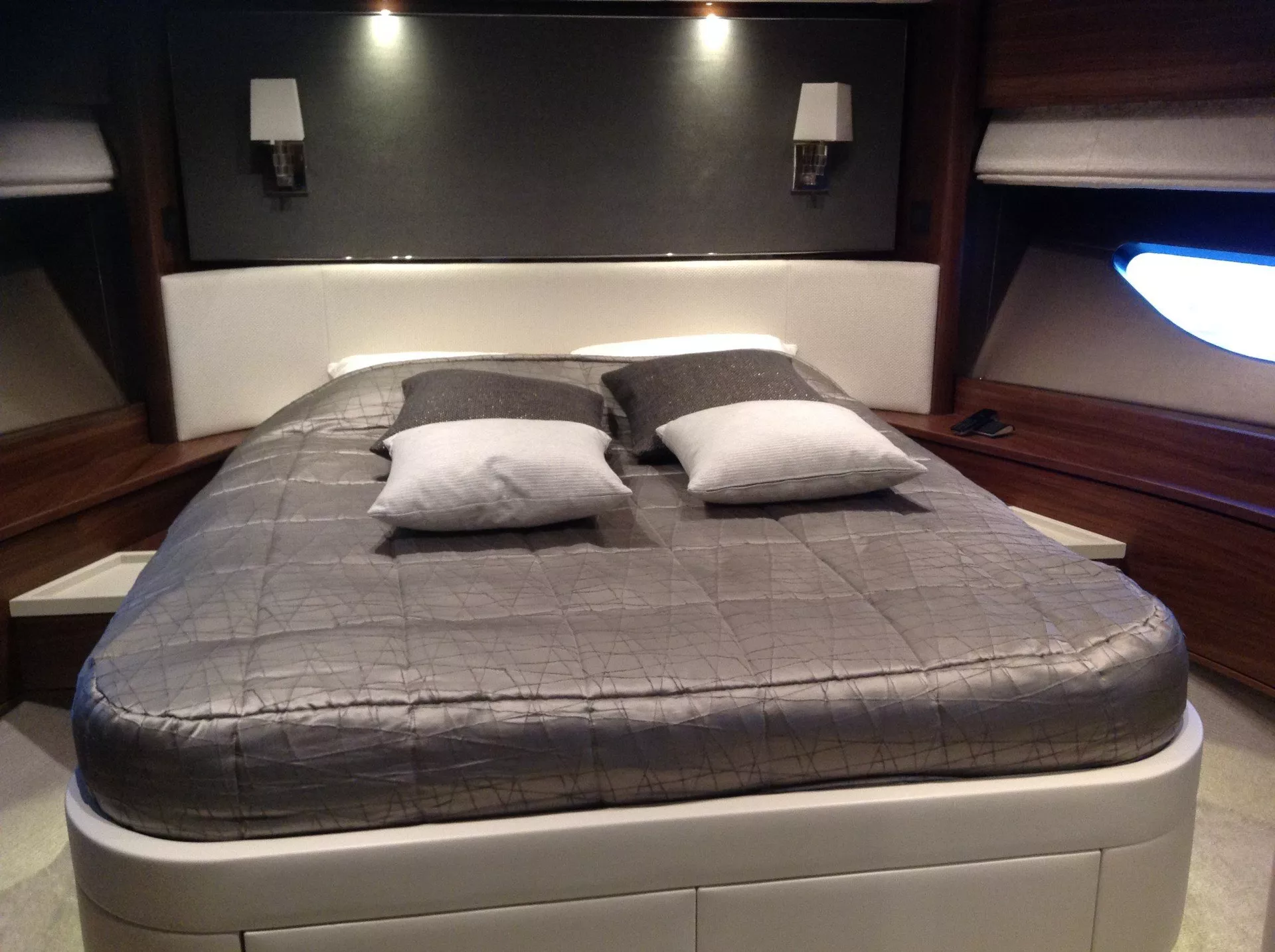 https://dev-api.arconyachts.com/storage/media/26379/conversions/569_7758858745-optimize.webp