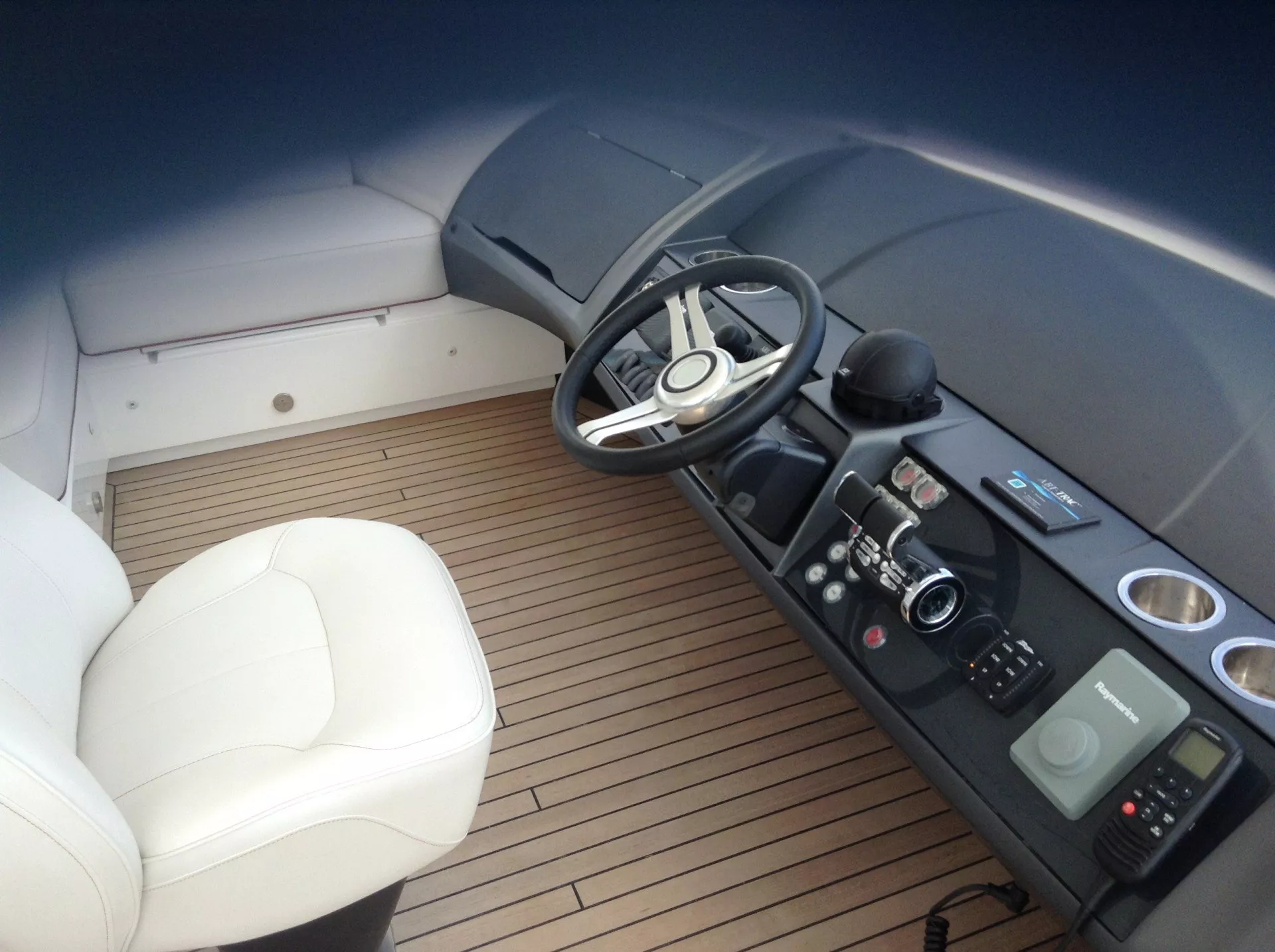 https://dev-api.arconyachts.com/storage/media/26385/conversions/569_4644964227-optimize.webp
