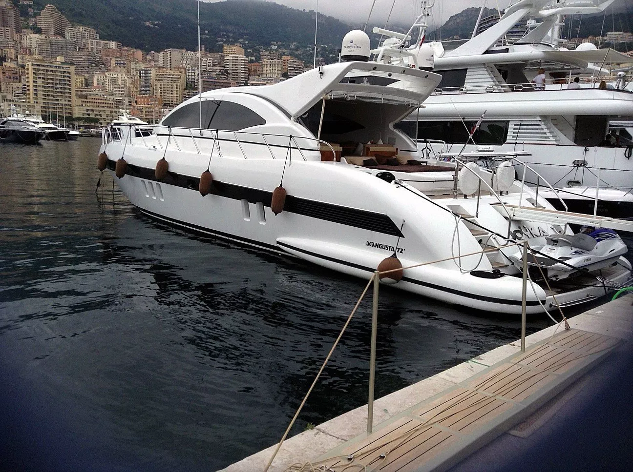 Mangusta 72