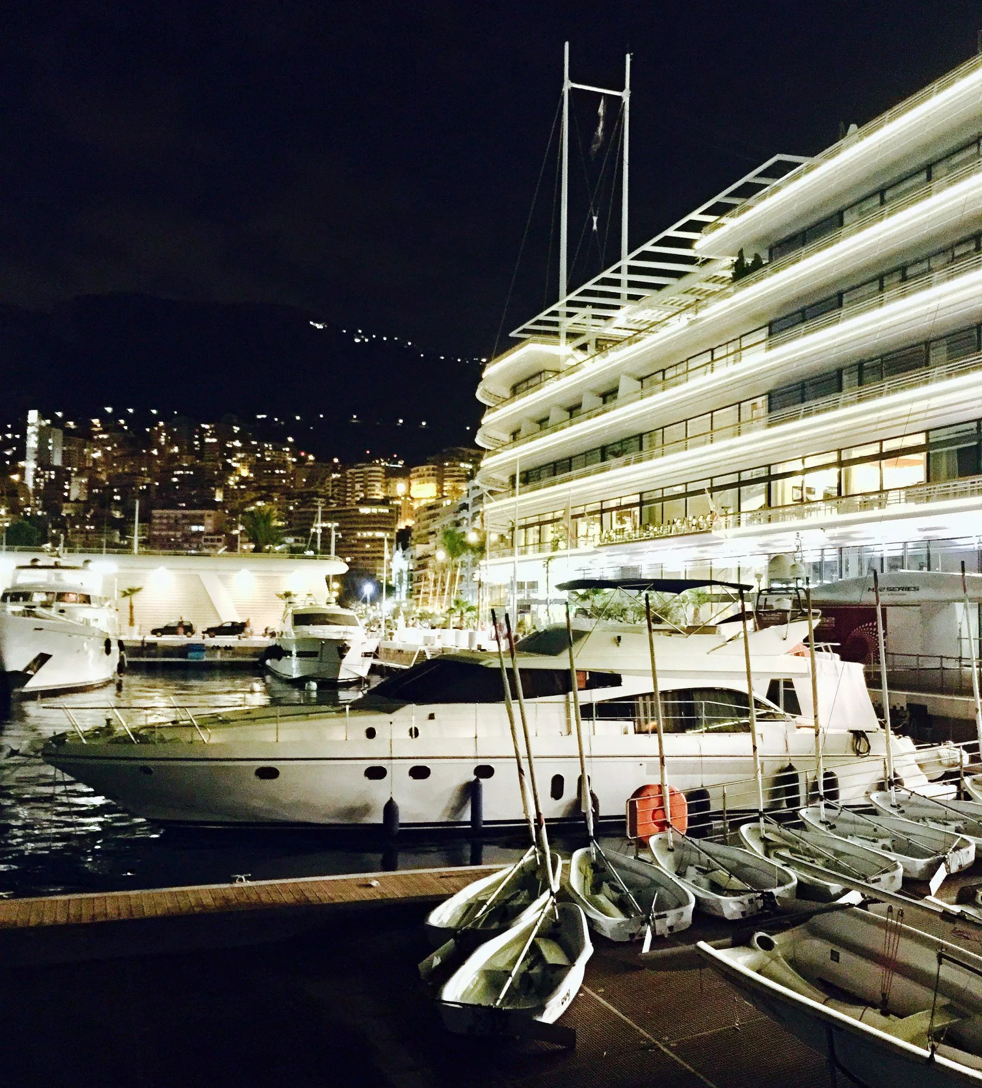 https://dev-api.arconyachts.com/storage/media/26479/conversions/566_2052198340-optimize.webp