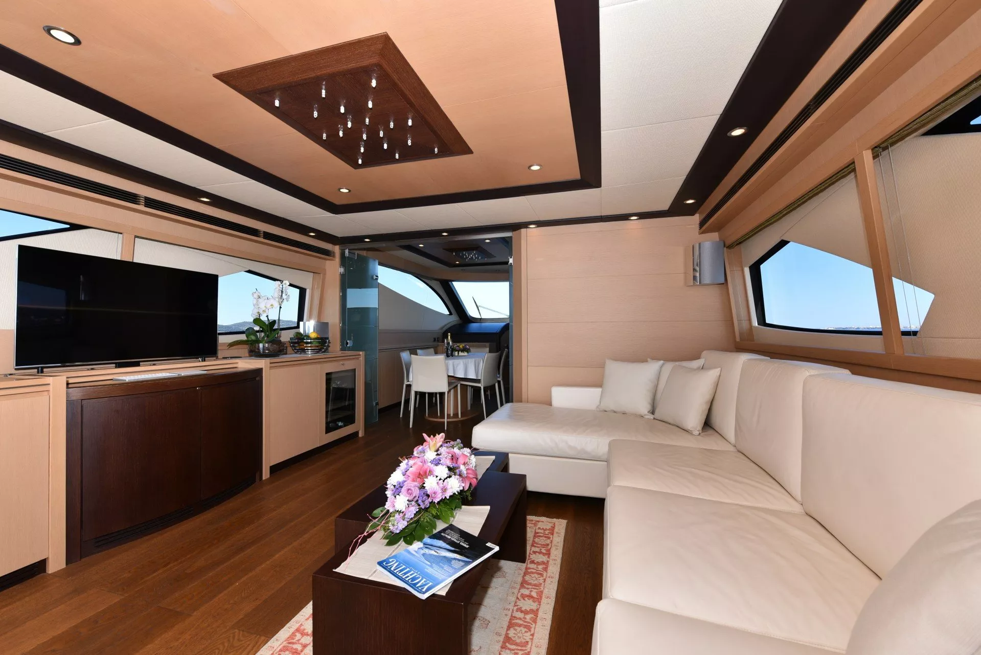 https://dev-api.arconyachts.com/storage/media/26528/conversions/557_7523458658-optimize.webp