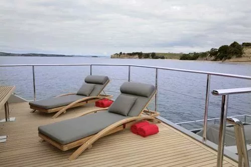 https://dev-api.arconyachts.com/storage/media/26585/conversions/280_0765385468-optimize.webp