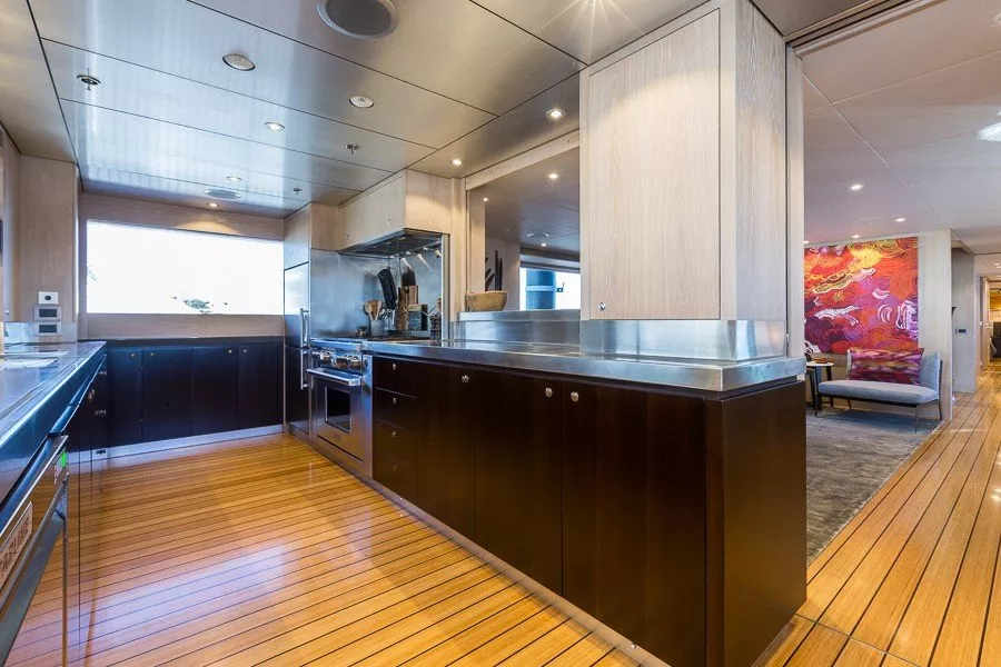https://dev-api.arconyachts.com/storage/media/26593/conversions/280_9437149141-optimize.webp