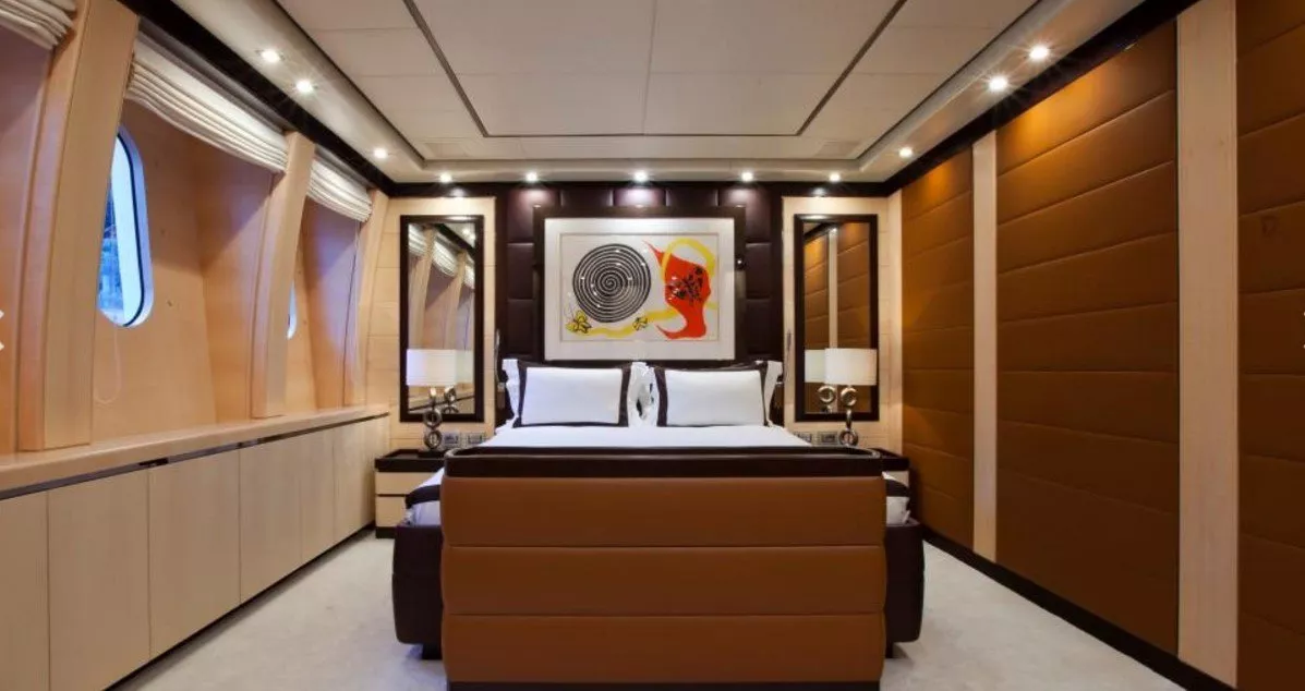 https://dev-api.arconyachts.com/storage/media/26676/conversions/553_1456486155-optimize.webp