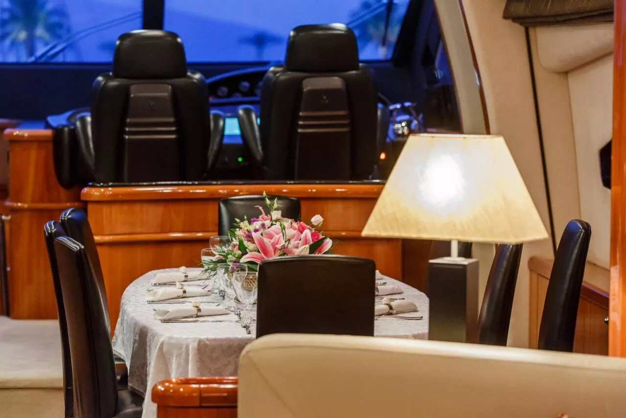 https://dev-api.arconyachts.com/storage/media/26852/conversions/537_6158503050-optimize.webp