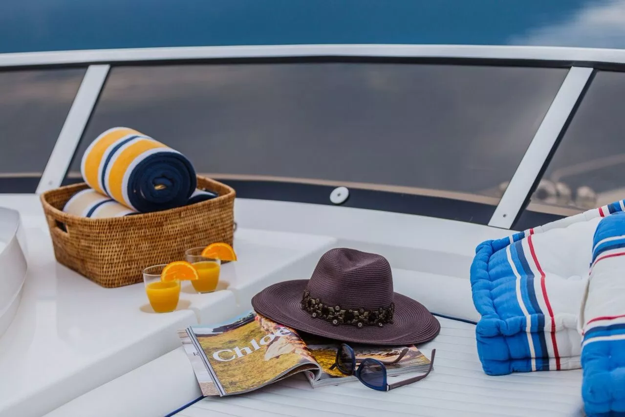 https://dev-api.arconyachts.com/storage/media/26871/conversions/537_7559616652-optimize.webp