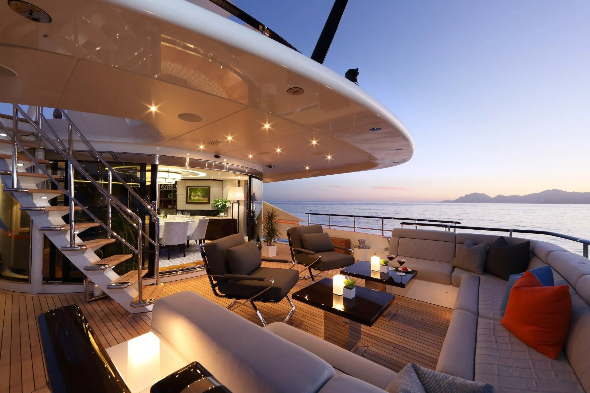 https://dev-api.arconyachts.com/storage/media/26879/conversions/a_G8A2829©Ameller-optimize.webp