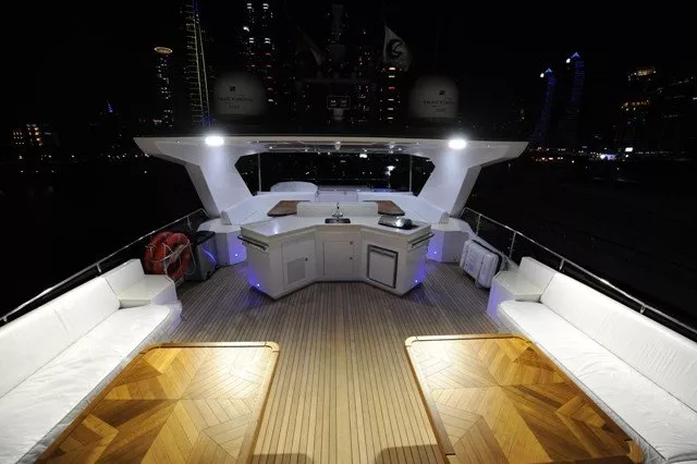 https://dev-api.arconyachts.com/storage/media/27040/conversions/522_6697622092-optimize.webp