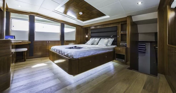 Majesty 101ft