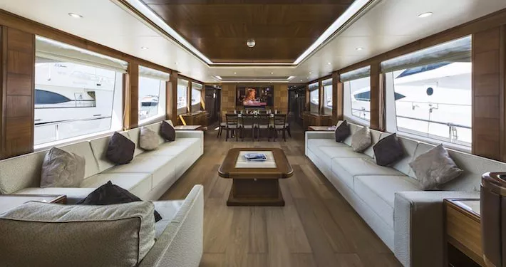 https://dev-api.arconyachts.com/storage/media/27050/conversions/521_2889564225-optimize.webp