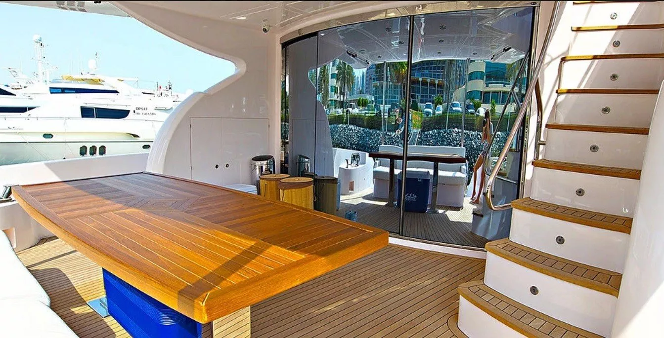 Majesty 77ft
